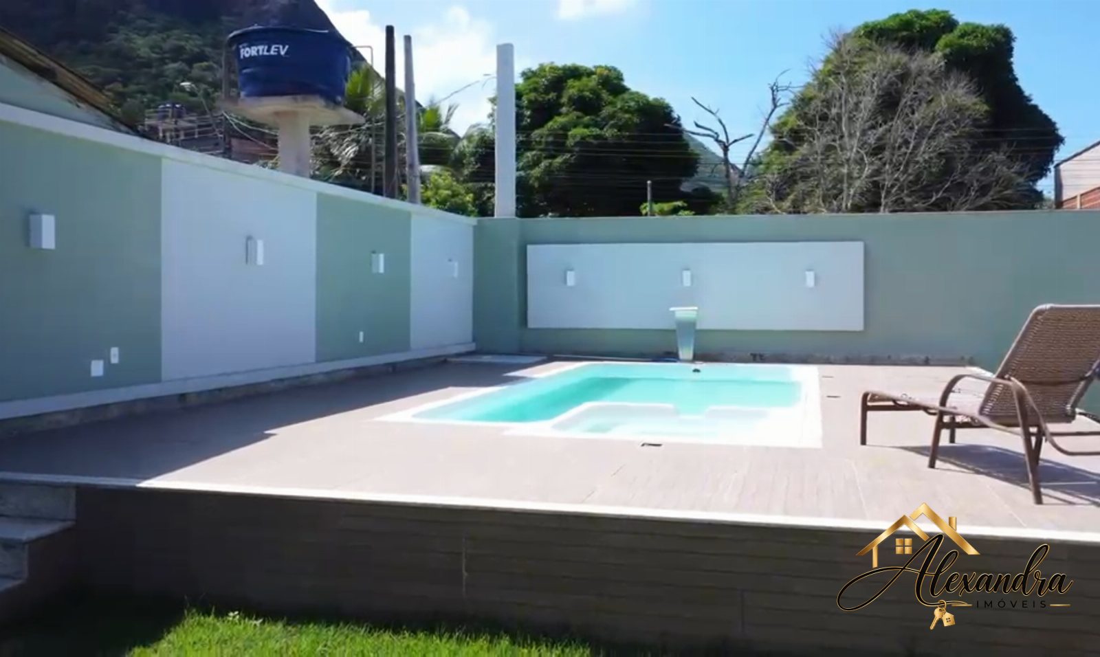 CASA DE EVENTOS COM PISCINA em GUARAPARI - SAMAMBAIA